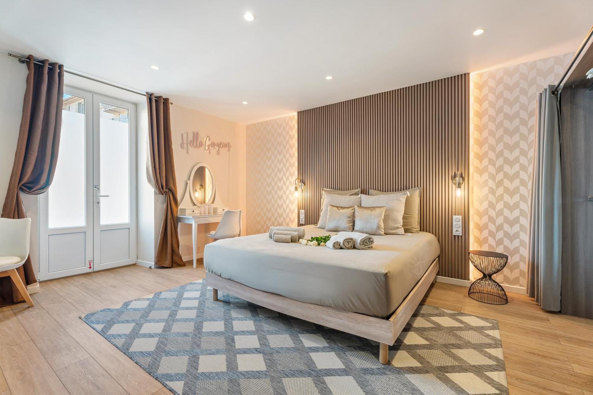 Nice Renting - Love Room Massena - Luxe Room - Jacuzzi - Terrace - King Bed - Ac Exterior foto